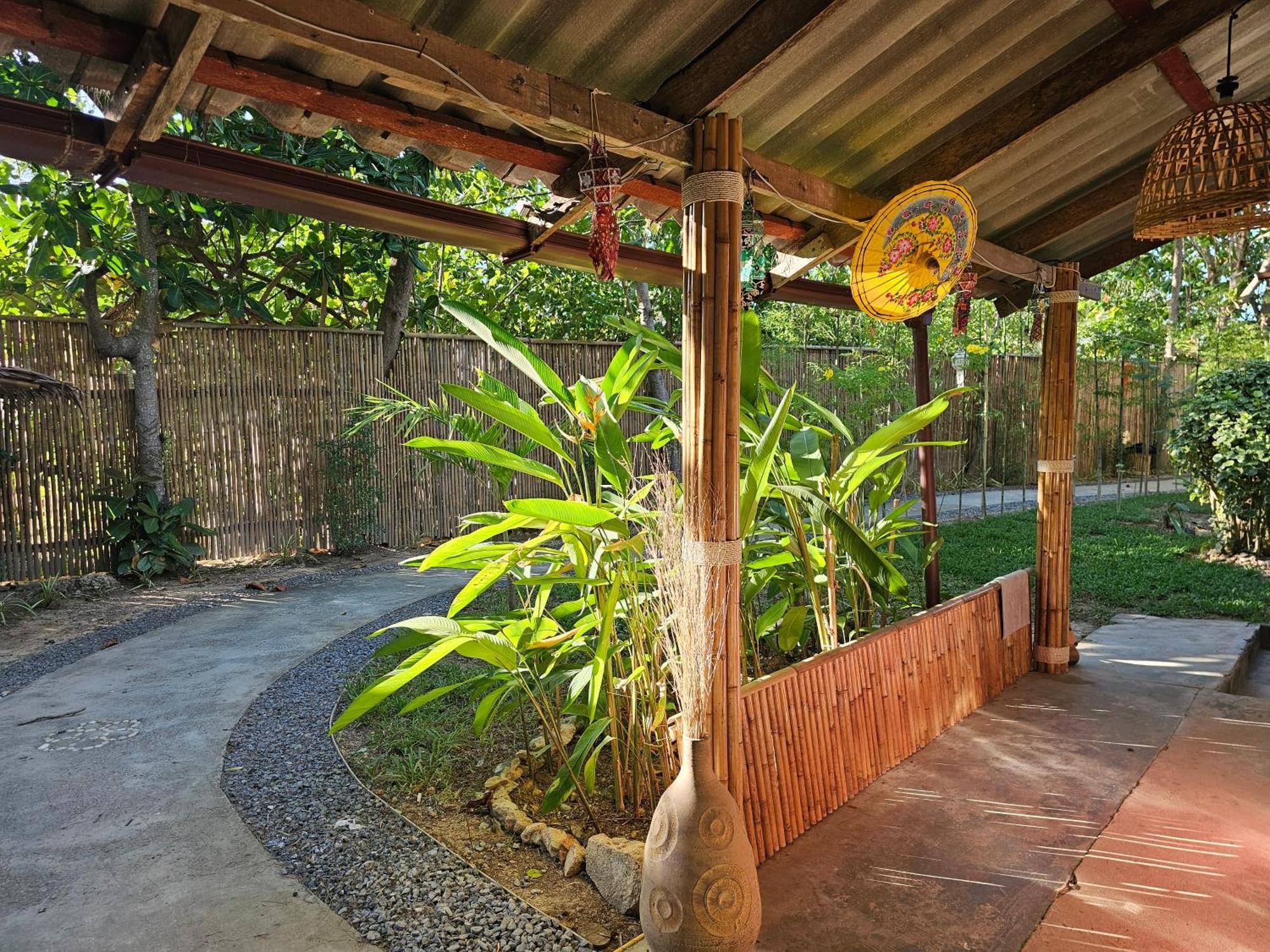 The Mellow Mango Ko Lanta Exterior foto